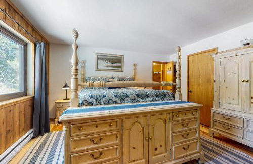 Tastefully-Updated, Classic Tahoe Family Home - Photo 13