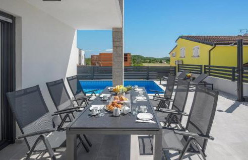 3 Bedroom Amazing Home In Musales - Photo 2