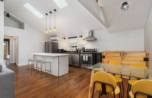 Downtown Culver City House w/ Backyard, AC & Garage - Foto 6