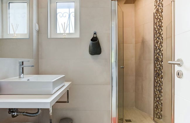 66 ADM Clara Beautifully Renovated Villa - Foto 18