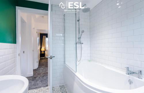 Open Plan - 3 Bedroom House - Garden and Outdoor Seating - Driveway Parking - Short Drive to City Centre - Foto 47