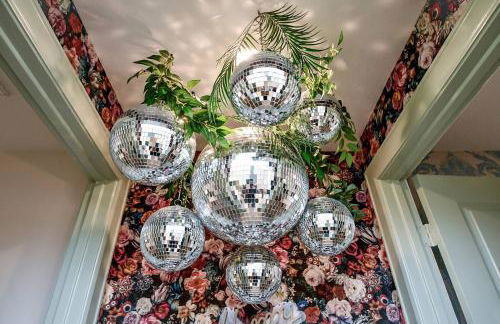 BrandNew! Secret Garden HTX |5BR w/GameRoom+HotTub - Foto 50