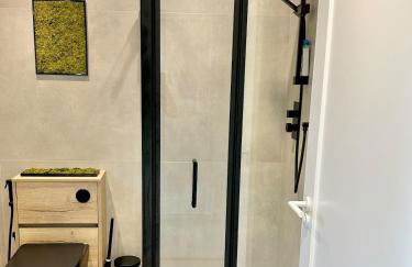 Eco-Friendly Highland Suite with Mountain Views - Photo 14