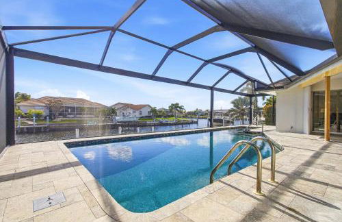 Charm and Old Florida Vibe , Heated Pool & Spa - Villa Parisian Paradise - Roelens - Photo 1