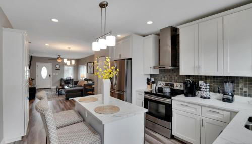 Cozy Bungalow Central Location Near Downtown - Foto 5