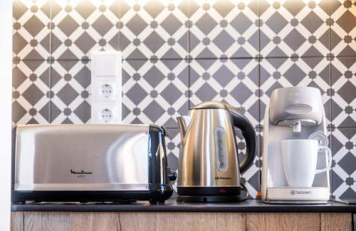 BrightHouse with Warm and Friendly Vibes - Photo 16