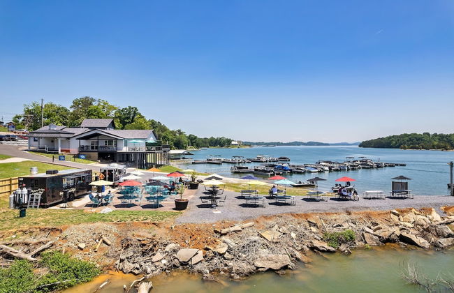 The Lodge at Lakeside - Photo 53