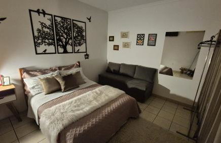 Suite climatizada, ao lado da praca principal - Foto 6