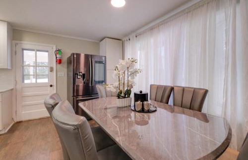 Great for Gatherings! Modern Lanham Duplex - Foto 11