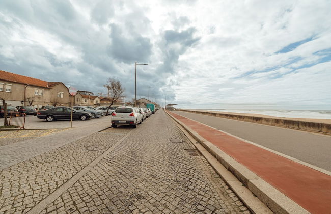 Espinho Seawalk AND Seaview by Vacationy - Foto 25