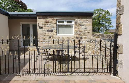 Wend Gardens Annx Carleton Skipton Pet friendly - Photo 21