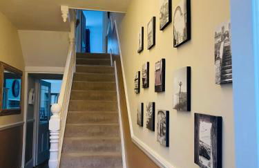 Ocean Terrace, Ilfracombe, 4 bedrooms, Sleeps 8, Stunning Sea Views, Parking, Garden, Pet Friendly - Foto 20