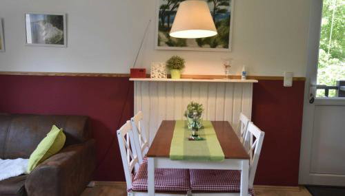 Ferienwohnung OG im roten Haus am Ostsee Radweg OVS 103 - Foto 2