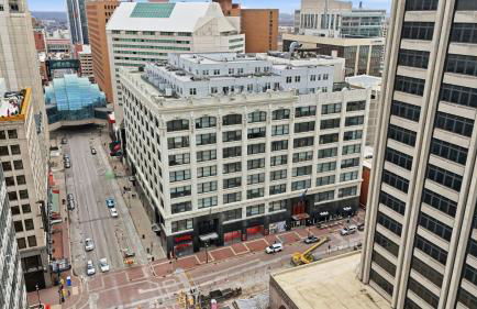 Luxury Downtown Cityview Suite Skywalk Access and Free Garage Parking - Foto 37