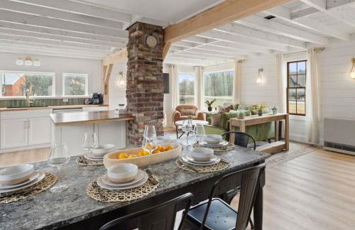 100% Renovated Stowe Village Farmhouse - Photo 17