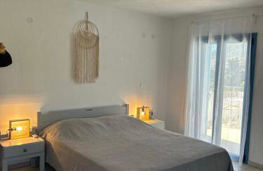 Olive House - Photo 18