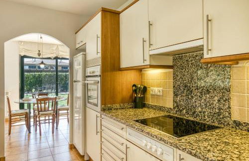 Family villa in Torremirona Resort - Foto 10