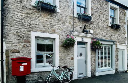 The Green Room - Photo 22