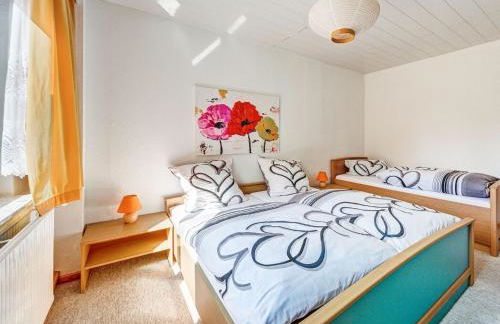 Cozy Apartment Near Trails - Foto 15