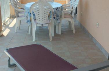 Apartman u iznimnoj blizini mora za miran odmor - Photo 20