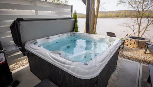 Black Tie Affair - Eloquent Riverfront Experience - Photo 5