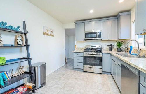 Elegant Country Retreat With Serene Patio Haven - Foto 10