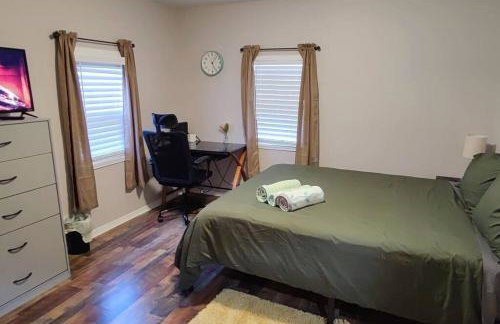 Downtown Charm Two Bedroom Home - Foto 46