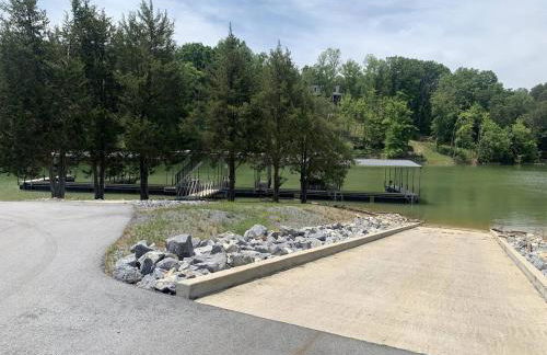 Exclusive Lakefront Retreat on Douglas Lake - Photo 68