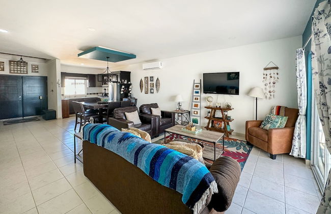 Modern 3BR Family Escape - Foto 3