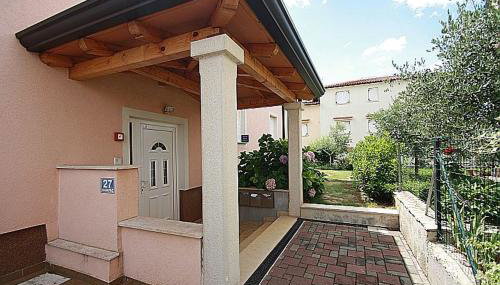 Apartment Bilic with balcony - Foto 2