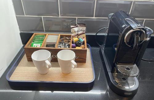 Elegant Windsor Flat - Short Walk to Windsor Castle, River Thames & Train Station - Foto 16