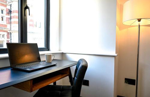 Laurie Grove - Foto 21