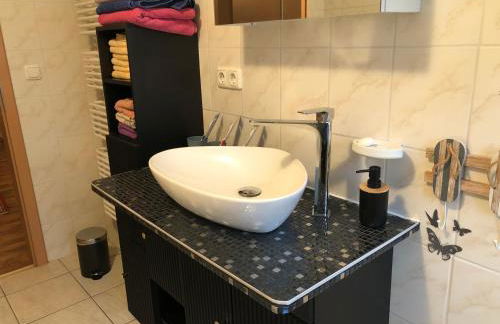 Schöne Ferienwohnung in Bahnhofsnähe für Urlaub, Studium oder Arbeit - Foto 26