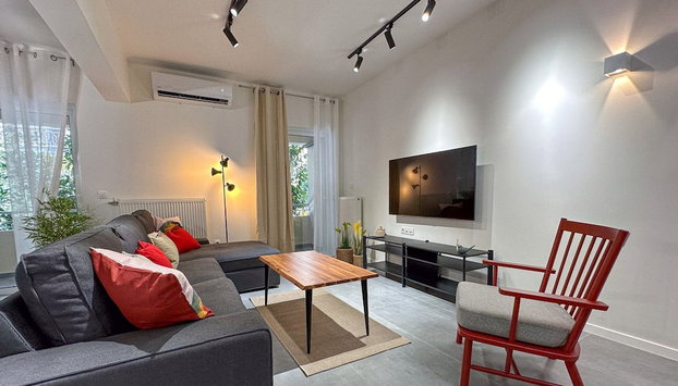 LIV - Modern Comfort Oasis in Pagrati - Foto 2, Habitación