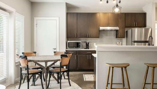 South Lamar Retreat - Sauna, Plunge & Pickleball - Foto 3