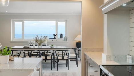 Luxury seaside home - 5 mins walk to beach - hot tub - Foto 1