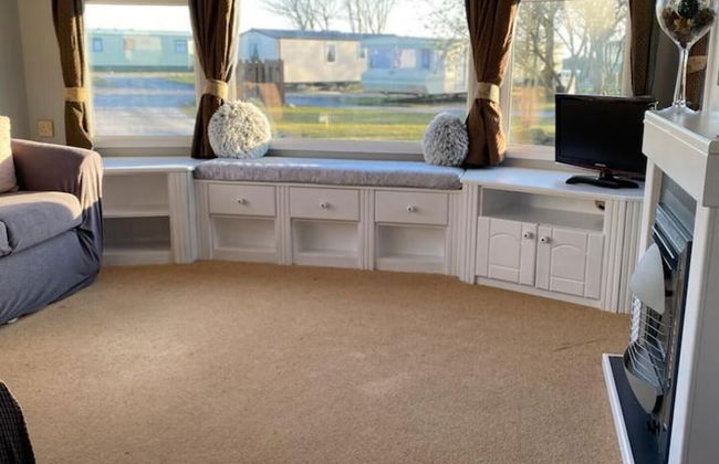 Immaculate 2-bed Static Caravan Near the Lake - Foto 23