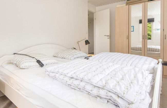 6 Person Holiday Home in Kolind-by Traum - Photo 3