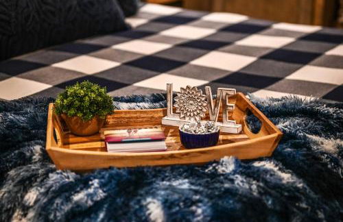 Luxe Broken Bow Cabin with Tesla Charging Station - Photo 9