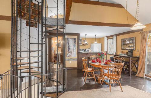 Cozy Chalet w Loft Near Sleeping Bear • Family Retreat ➠ 2552 - Foto 15