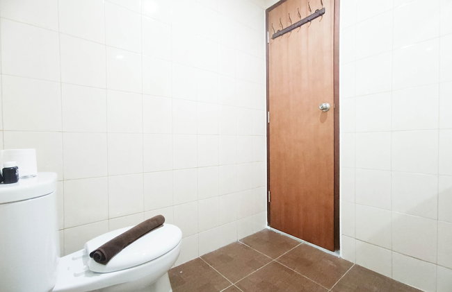 Spacious And Comfortable 3Br Vida View Makassar Apartment - Foto 14