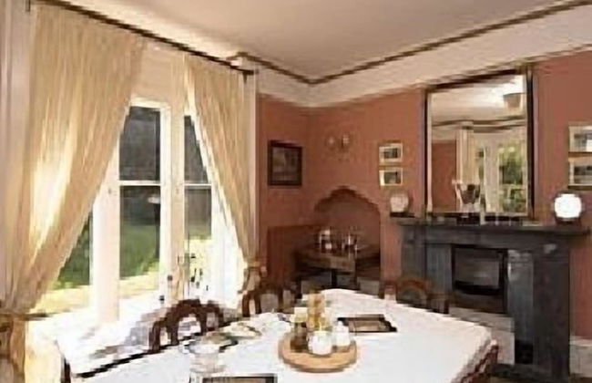 Burcombe Manor - Photo 7