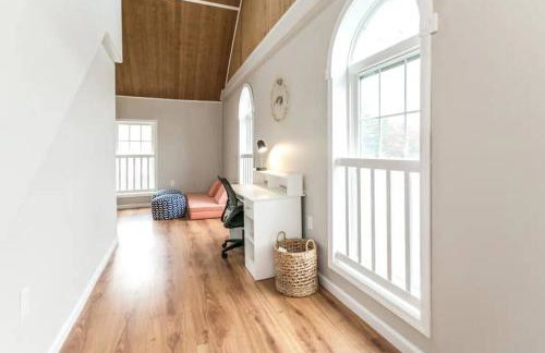 Luxurious 5 BR Home in the Heart of Sylvan Beach - Foto 54