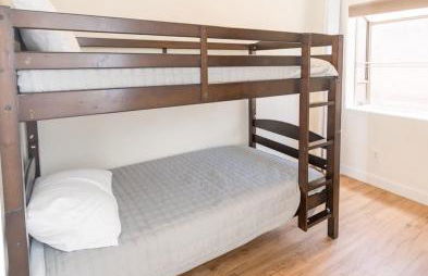 Newly Remodeled Family Friendly Home - Foto 10