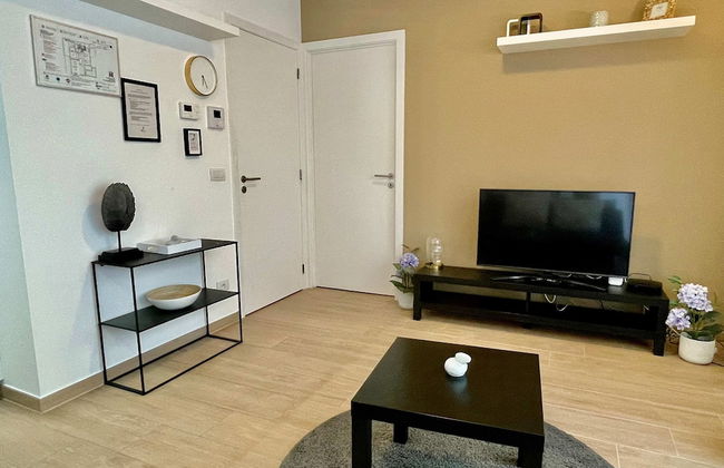 Modern 1BR Near Diamond District by Oneluxstay - Foto 3