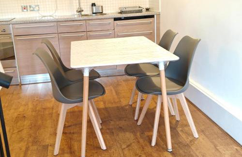 PENTHOUSE APARTMENT - FREE GARAGED Parking - BALCONY - GYM - Foto 32