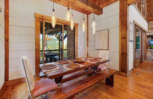 Copperline Lodge - Luxury Creekside Retreat - Creekside Views, Hot Tub, Game Room, Outdoor Fireplaces, Chef Kitchen, Fire Pit - - Foto 22