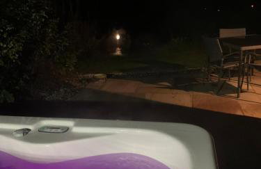 Red Squirrel Pod with Hot Tub - Foto 38