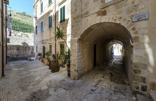 Apartments Franka Old Town - Photo 25