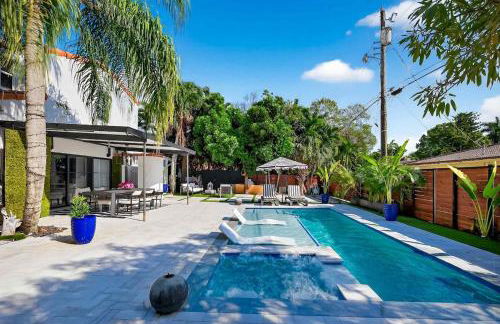 Villa 800 - 3 BEDROOM - 3 AND A HALF BATHROOMS -6 BEDS- Spa like Retreat Saline Pool & Jacuzzi - Foto 60